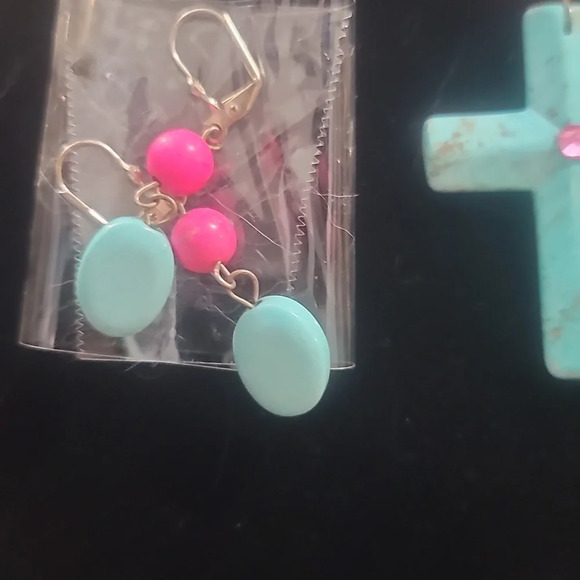Faux turquoise white pink blue beaded cross necklace & earrings set - Picture 3 of 4